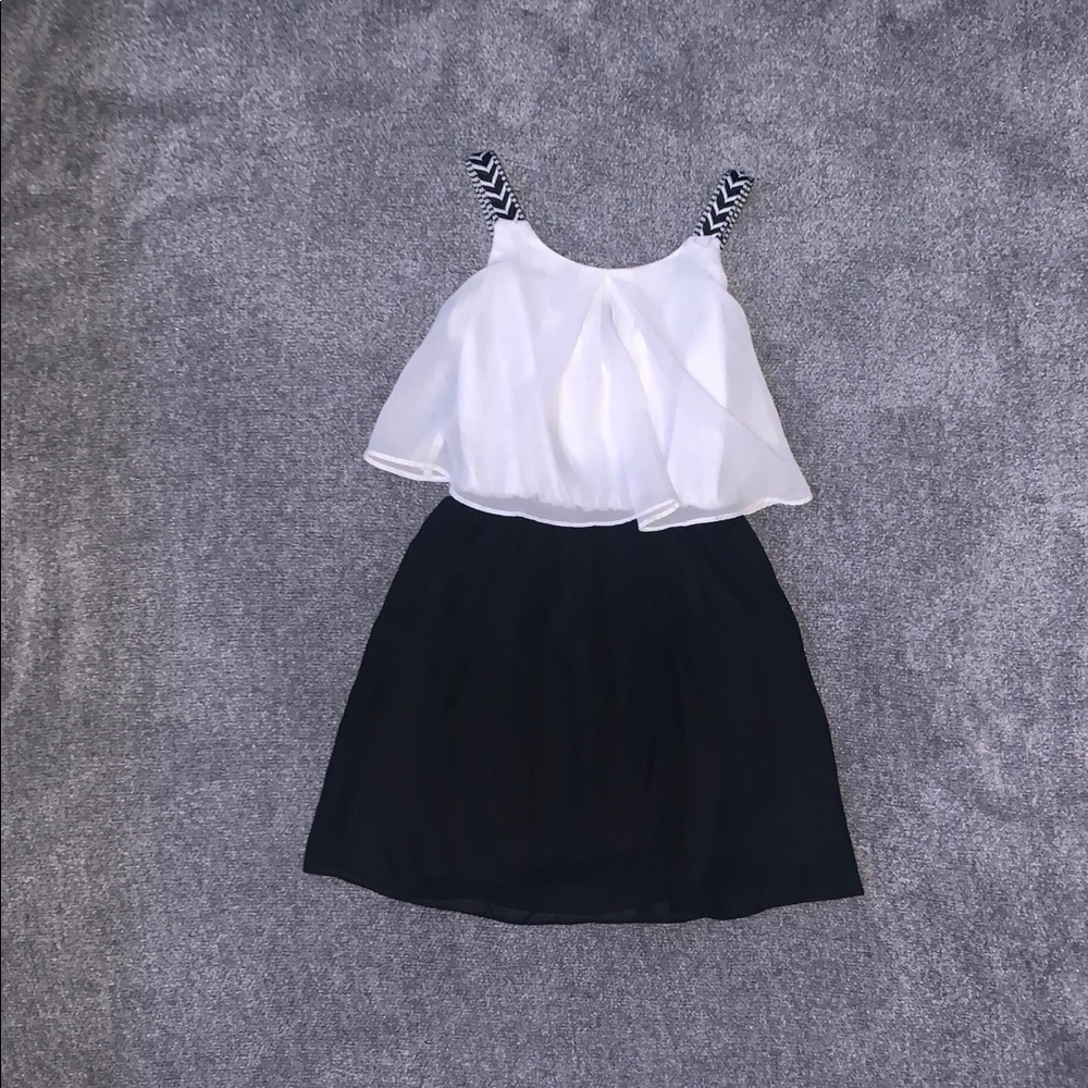Girls | AMY BYER Holiday Dress | Size Medium